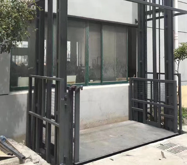 泰安导轨式施工升降机助力民生工程提速增效